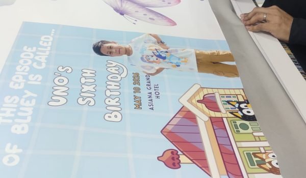 large format vinyl sticker printing dubai
